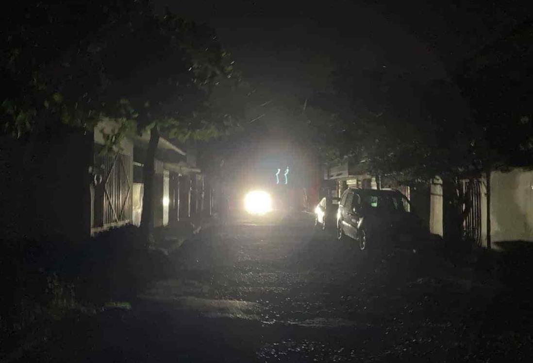 Mega apagón en Puente Moreno; se incendia transformador