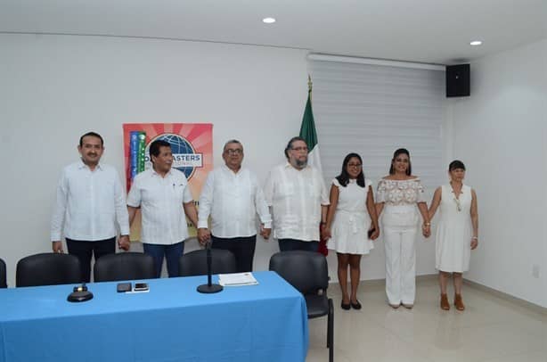 Rinde protesta el Club Salvador Díaz Mirón para el periodo 2023-2024