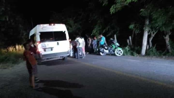 Derrapa motociclista al perder el control rumbo a Cotaxtla