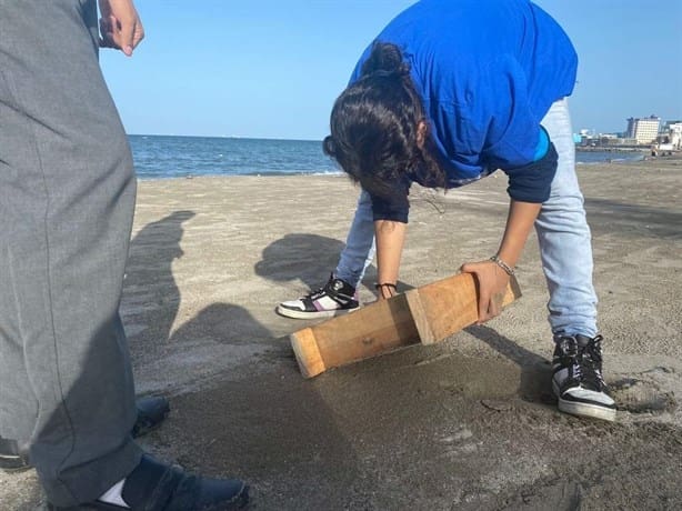 Estudiantes de Conalep de Veracruz se unen a la Patrulla Internacional Nurdles Patrol