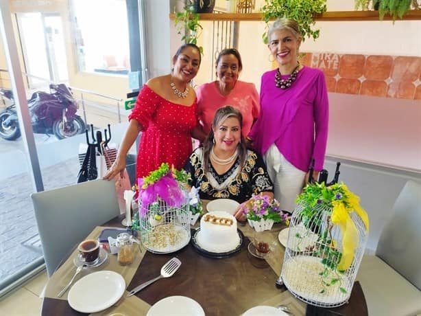 Celia Flores Menéndez celebra cumpleaños