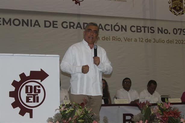 Alumnos del CBTIS 79 protagonizaron ceremonia de graduación