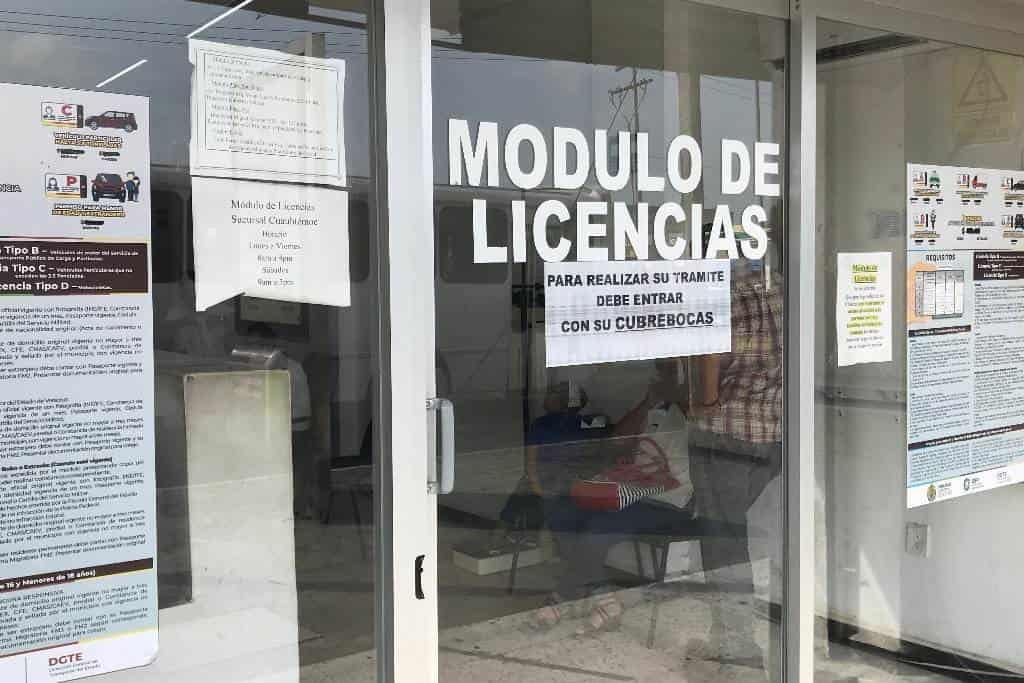 ¿Dónde se ubican los módulos para tramitar la licencia de conducir?