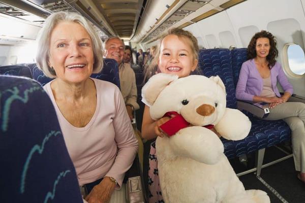 ¿Cuál es la edad máxima para subirse a un avión si eres adulto mayor? Te decimos ¿Cuál es la edad máxima para subirse a un avión si eres adulto mayor? Te decimos