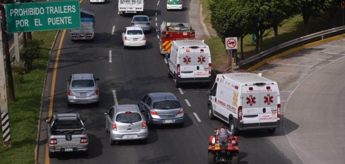 Derrapa mujer motociclista en Arco Sur de Xalapa