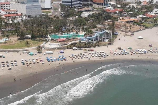 Quitan a mujer 700 espinas tras caer en nopalera en Chachalacas