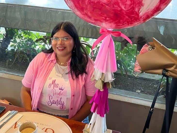 Sandy López Lindo celebra su cumpleaños