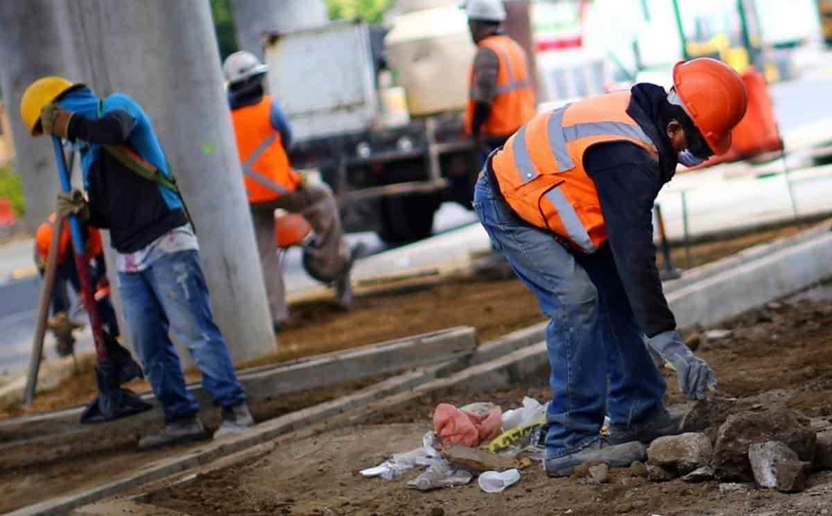 Actividad económica no tuvo variación mensual; creció 3.2% anual en mayo: Inegi