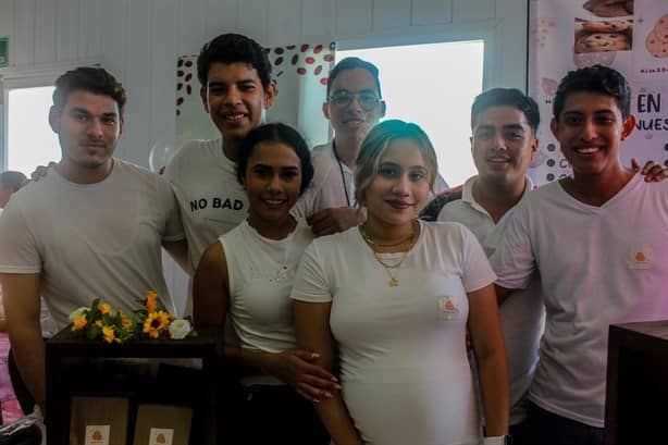 Alumnos presentan proyectos en la ExpoUPAV 2023 ‘El Rostro del Emprendimiento’