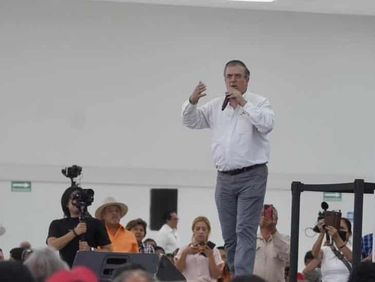 Marcelo Ebrard llama a cerrar filas con el presidente contra las agresiones del gobernador de Texas