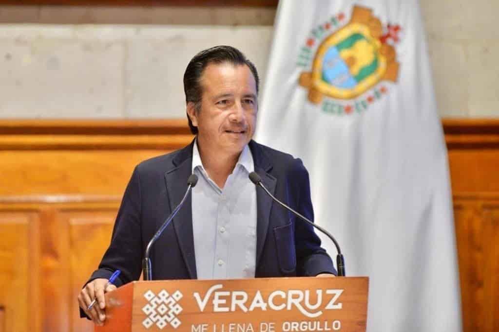 Para Cuitláhuac, protestas y críticas por inseguridad y mal gobierno son “politiquerias”.