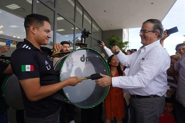 Marcelo Ebrard llama a cerrar filas con el presidente contra las agresiones del gobernador de Texas