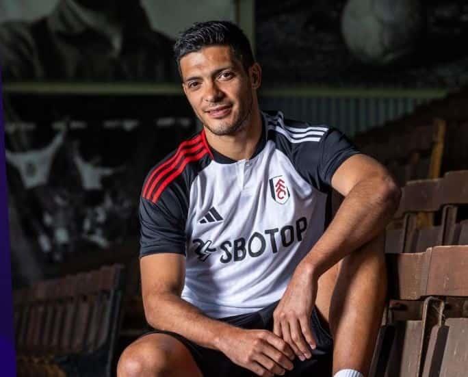 Raúl Jiménez jugará con Fulham en la Premier