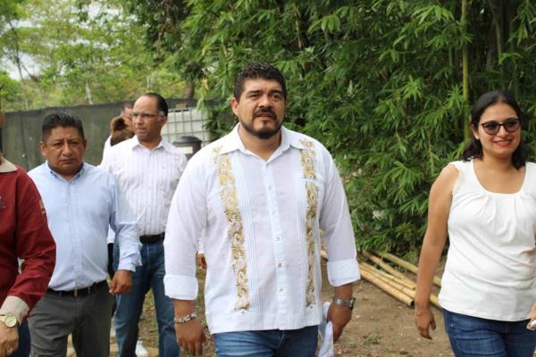 Recorre Zenyazen Tecnológico de Misantla; destaca labor ambiental
