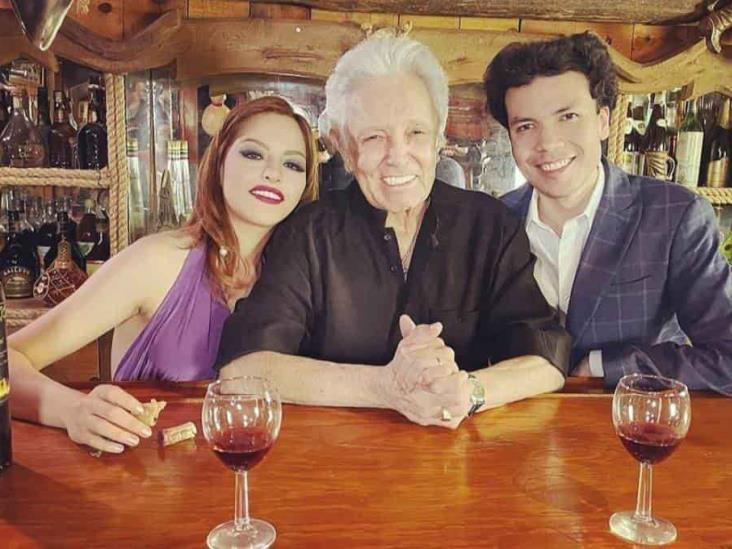 Alberto Vázquez apadrina carrera musical de Erick David y Tania Vázquez | VIDEO