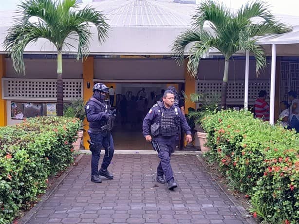 Abandonan a bebé recién nacido en una iglesia de Veracruz | VIDEO