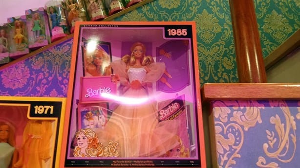 Paty Covarrubias, exreina del Carnaval de Veracruz 2010 expone su colección personal de Barbie