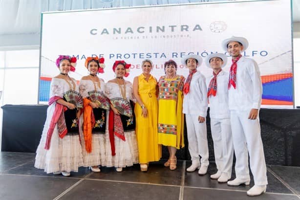 Toman protesta a los nuevos líderes de la Canacintra en Veracruz