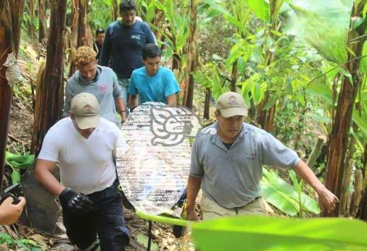 Rescatan a hombre tras caer a un barranco en Tlapacoyan