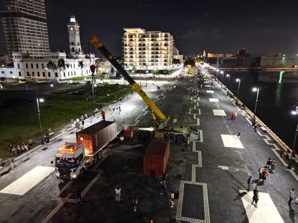 Instalan estructuras y contenedores para el Festival Internacional de Fotografía “Mirar Distinto” en Veracruz