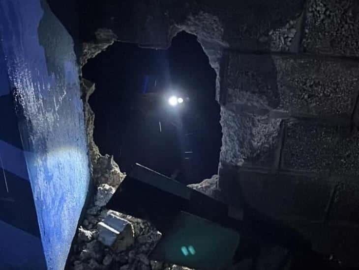 Rompieron pared para saquear empresa de Veracruz pero alarma los asustó