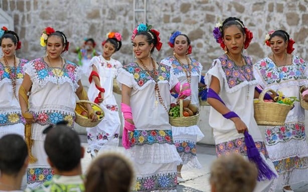 Danza folclórica reunirá a mas de mil bailarines en el Zócalo de Veracruz