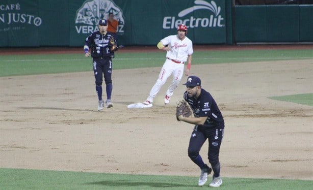 Pierde El Águila en juego recortado por lluvia