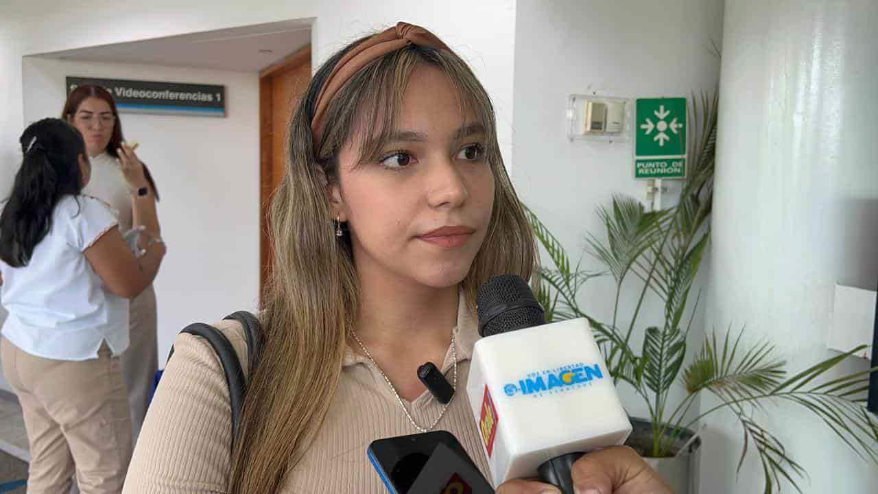 Estudiantes de Medicina en Veracruz exploran opciones de especialidad; estamos en actualización constante