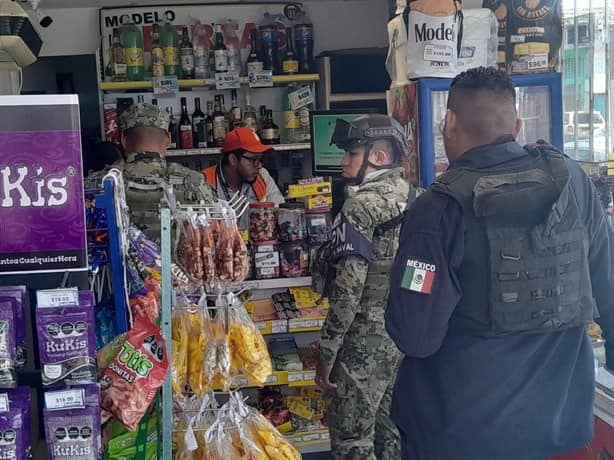 Violento asalto a tienda en Centro de Veracruz; empleada herida