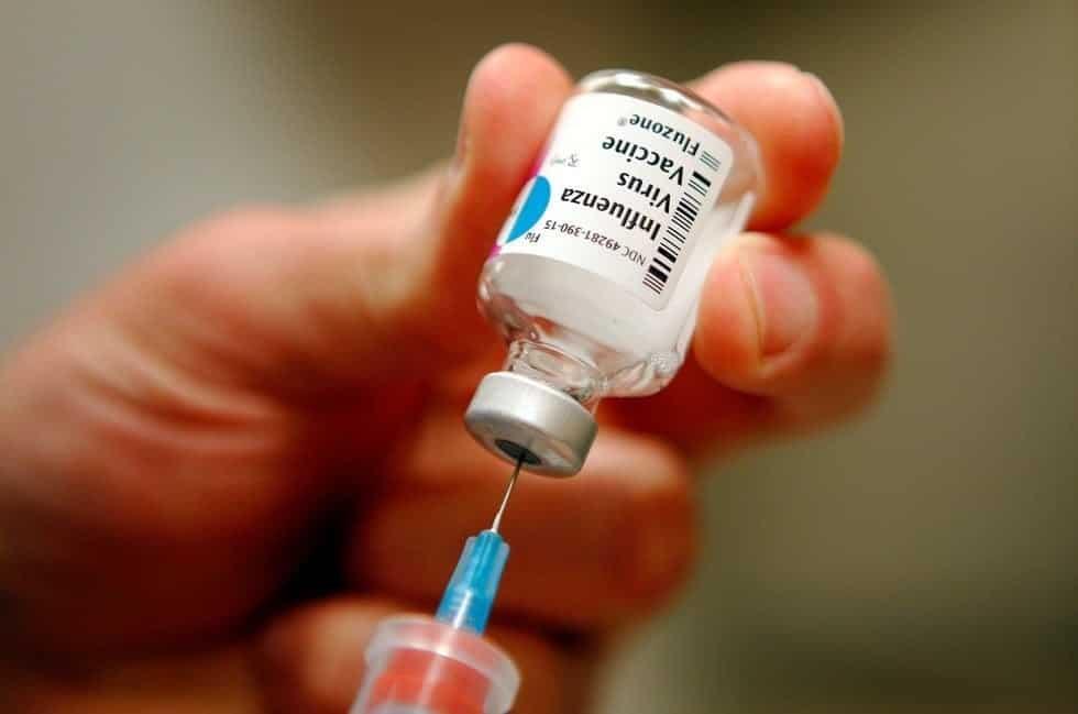 Autoriza la Cofepris una nueva vacuna contra influenza para adultos mayores