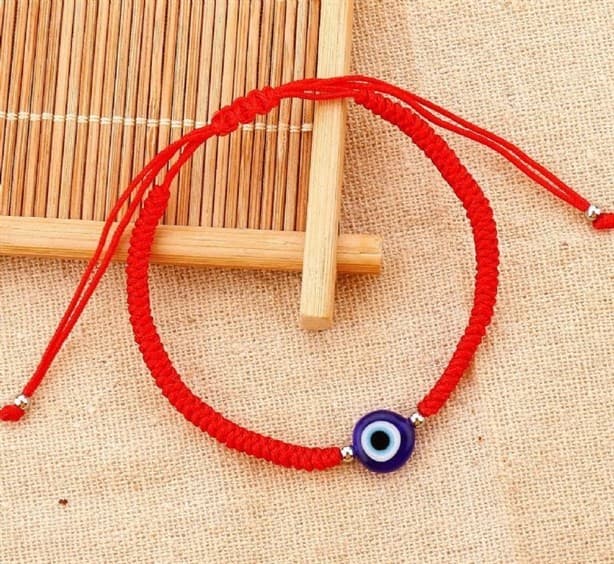 Feng Shui: ¿En que mano colocar tu pulsera roja?