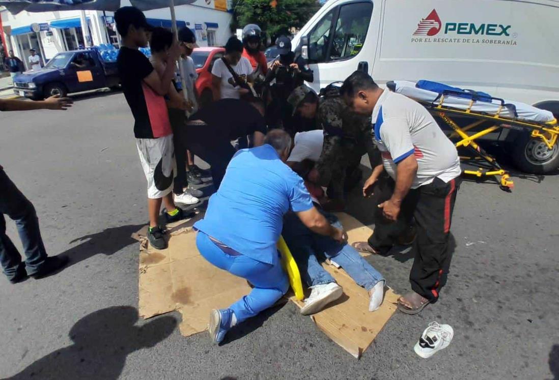 Pipa de agua impacta a motociclista en avenida Cuauhtémoc, en Veracruz | VIDEO