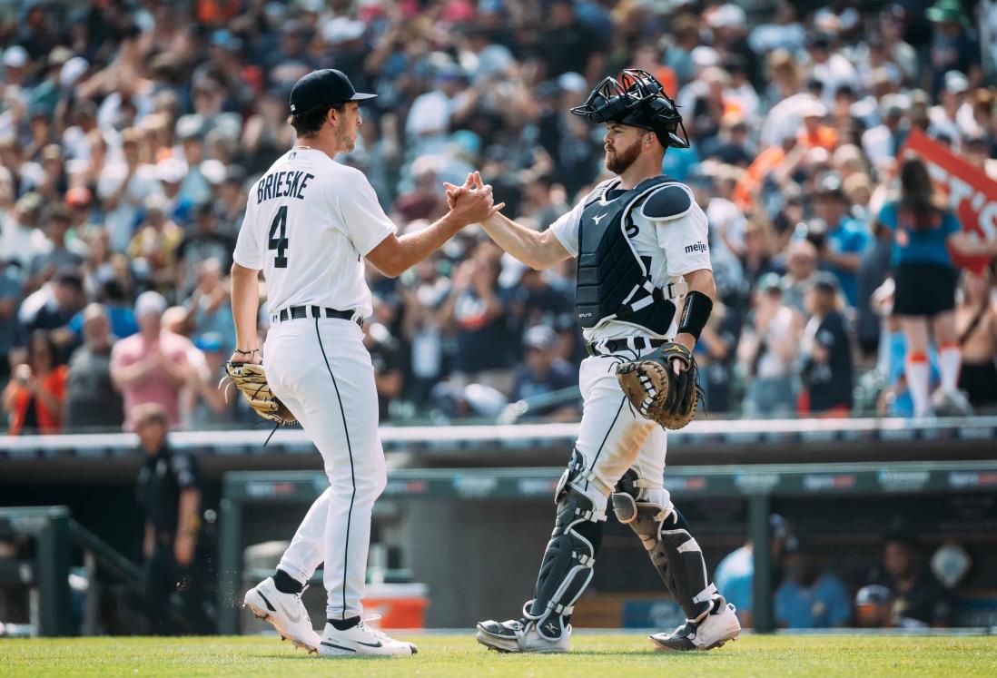 Pescan Tigres a Mantarrayas en el Comerica Park