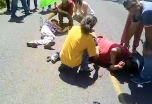 Vecinos de Coatepec se accidentan en la Tuzamapan- Jalcomulco