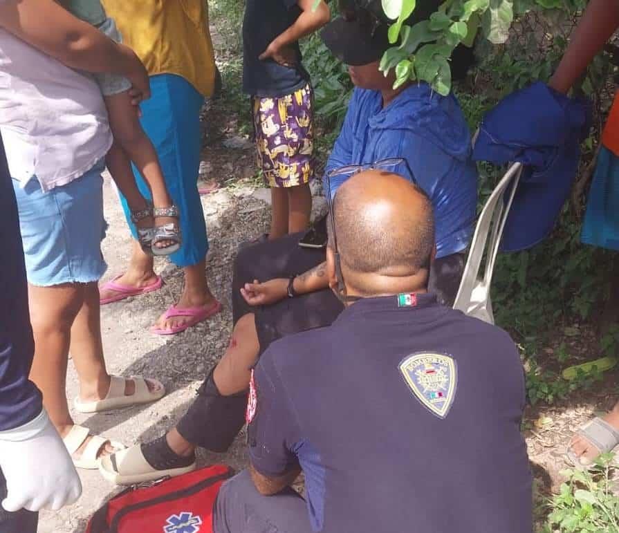 Derrapa ama de casa con dos menores a bordo de moto en Tierra Blanca