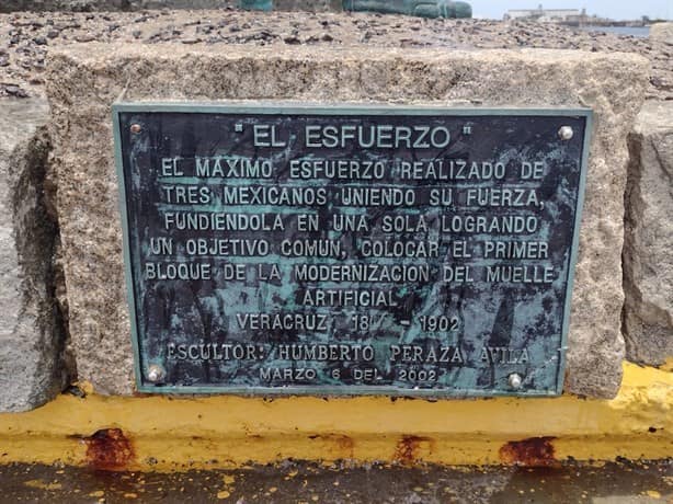 Esto representan las esculturas colocadas en el muelle del Malecón de Veracruz