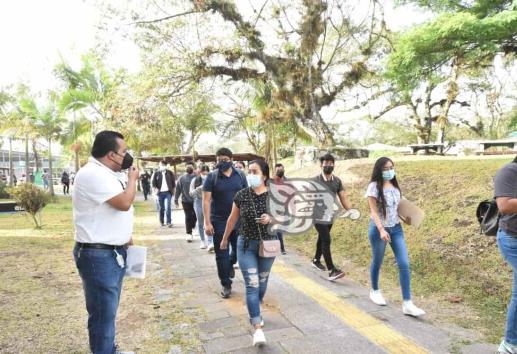 Por corrimiento, casi 700 jóvenes alcanzarán lugar en la UV en Córdoba-Orizaba