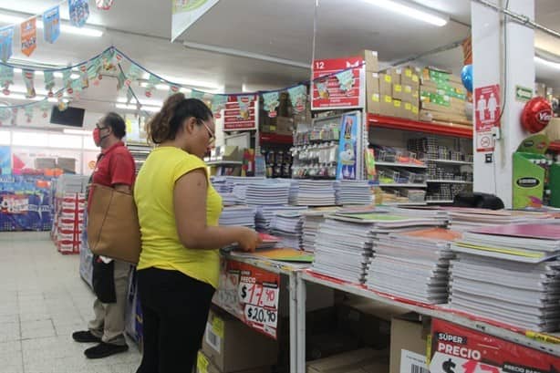 Esto cuesta surtir la lista de útiles escolares para primaria y secundaria en Veracruz