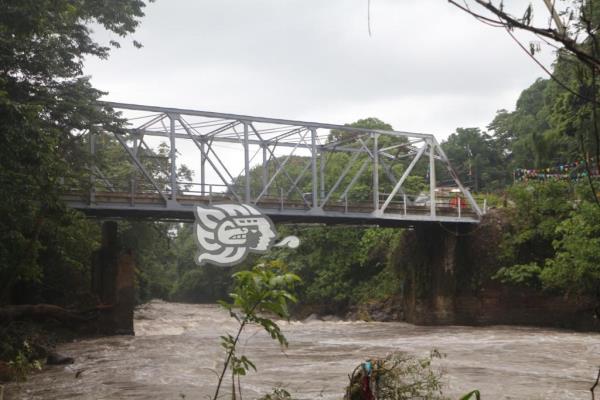 Piden reconstruir puentes afectados por lluvias en Naranjal