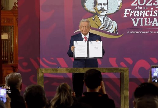 Firma AMLO decreto para proteger a pueblos originarios