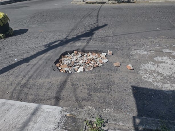 Veracruz, con calles llenas de baches y hundimientos