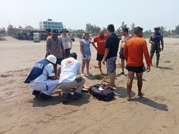 Rescatan a niño turista en playa de Chachalacas