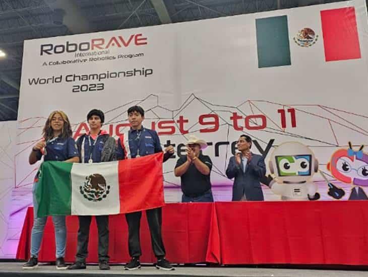 Alumnos de Conalep Veracruz ganan 1er lugar en torneo internacional de robótica