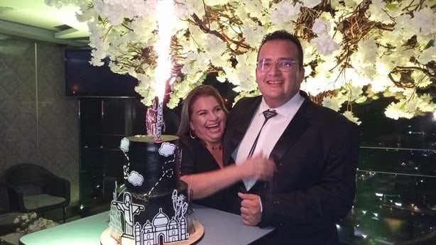 Lud Cabrera celebró 32 años de feliz existencia