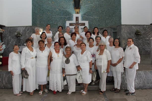 Celebran 50 años de egresadas del Colegio La Paz