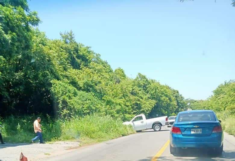 Pierde el control de camioneta por falla mecánica en Actopan