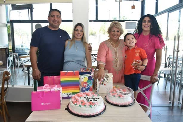 Clara Dekin de Duncan celebra su cumpleaños
