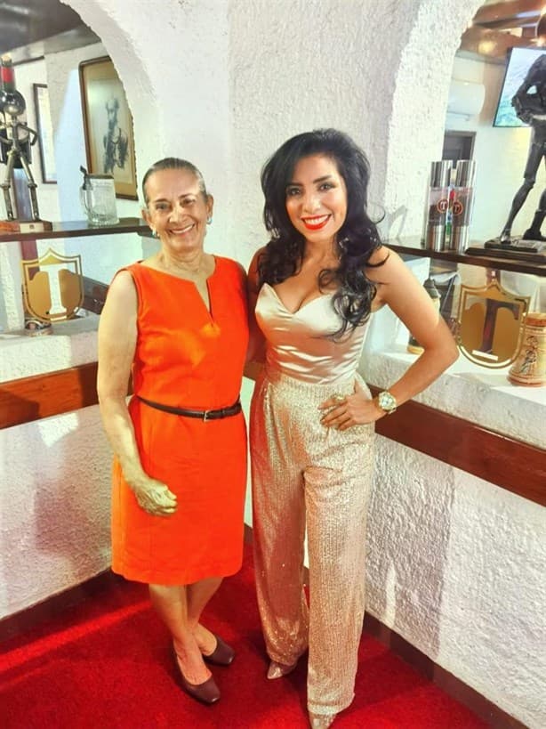 Clarita Villalobos celebra un año más de feliz existencia