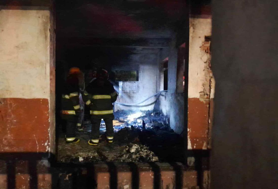 Se incendia vivienda en colonia Playa Linda | VIDEO