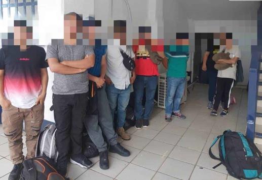 Aseguran a 36 migrantes en zona centro de Veracruz